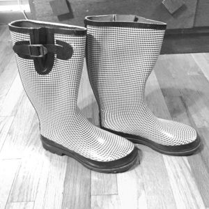Price drop! 🎉🎈Hounds Tooth Rain Boots