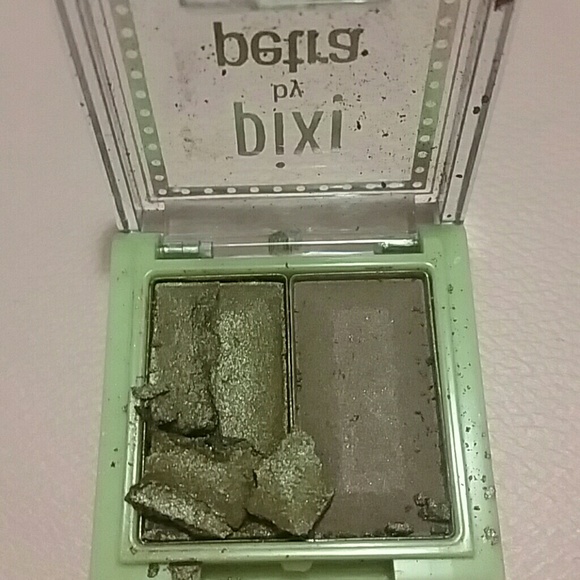 Make up - Picture 2 of 2