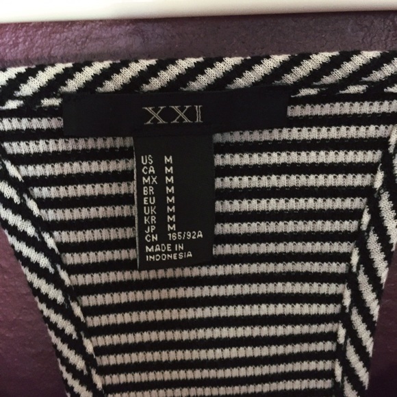 Crop Top - Picture 2 of 2