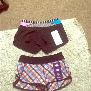 Lululemon BLACK seawheeze speed shorts. Size 4.