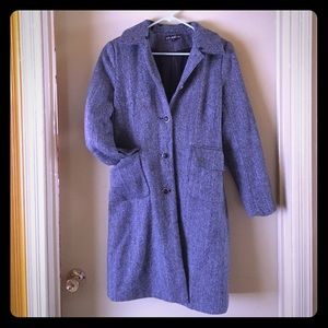 Mid calf tweed coat, gold accents and pockets!