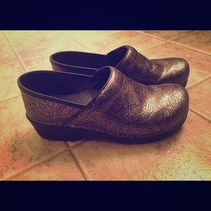 Dansko Vine Embossed Clogs