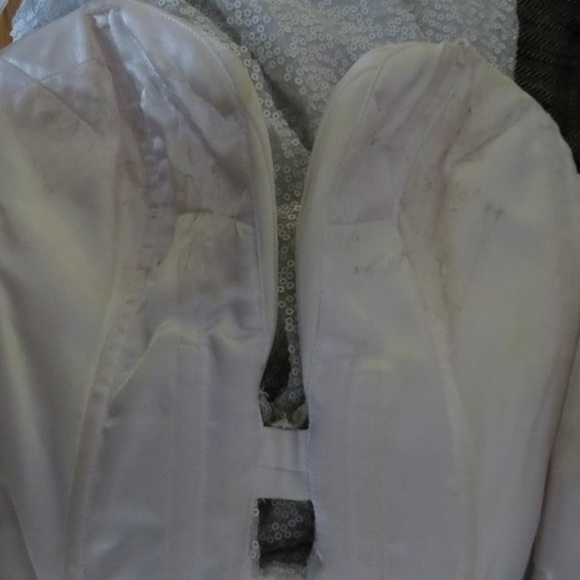 🍊 Tony Bowls plunging sequin mermaid gown - Picture 4 of 4