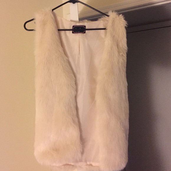 Fur vest