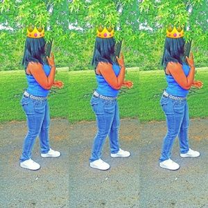 Meet your Posher, Malika