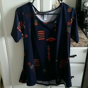 EUC LuLaRoe Perfect Tee