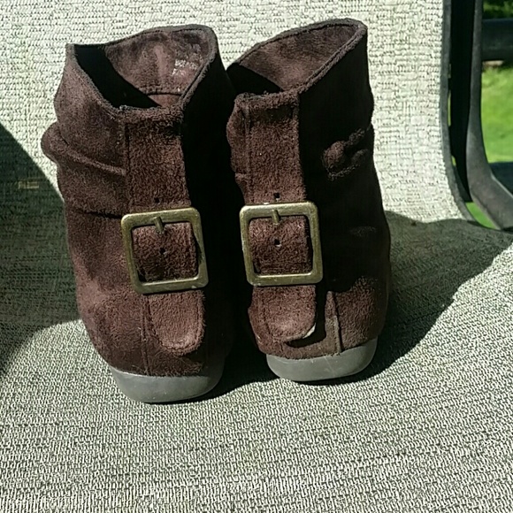 Boots - Picture 2 of 3