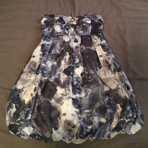 Light Weight Strapless Dress