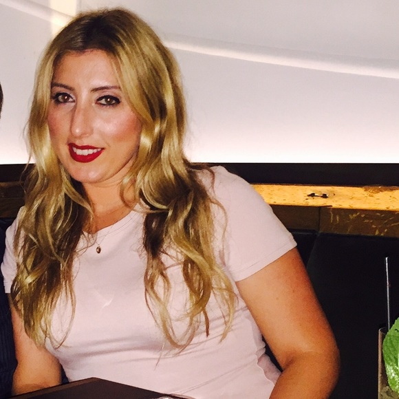 Meet your Posher, Eleni