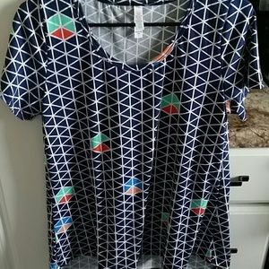 LuLaRoe classic tee