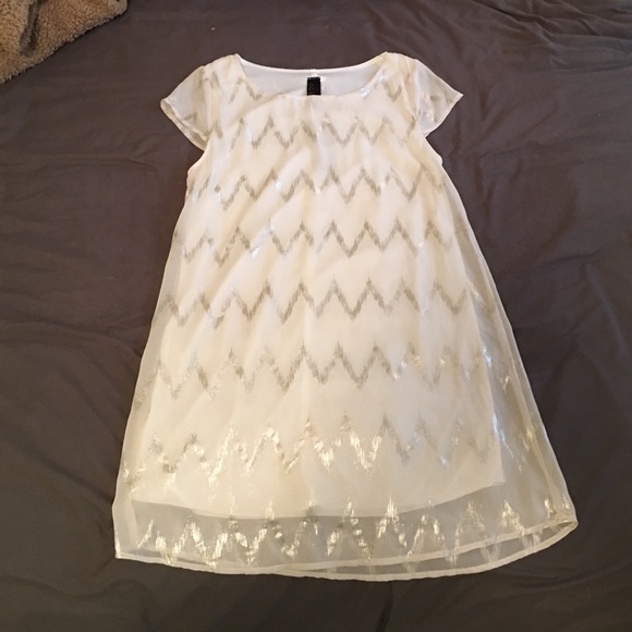 Dresses & Skirts - Light weight dress