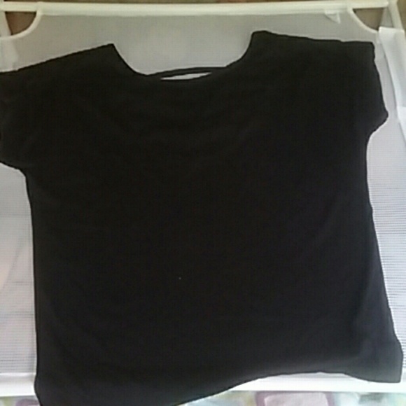 Black tee