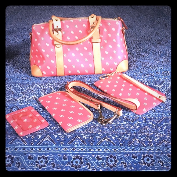 Dooney and bourke satchel - Picture 1 of 4