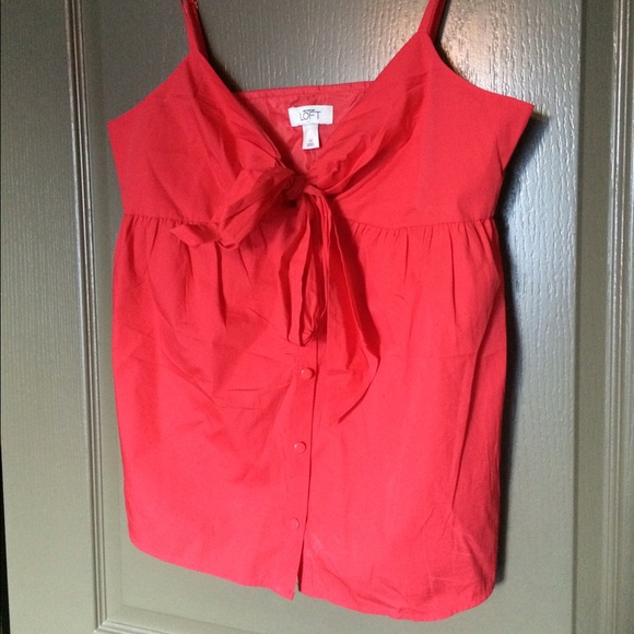 Loft coral tank with bow