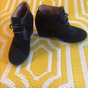 Black TOMS Heel Wedges