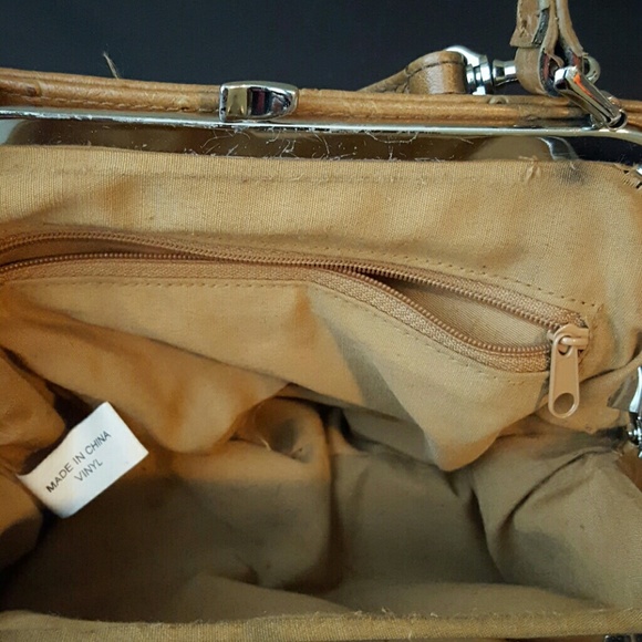 Purse - Picture 2 of 3