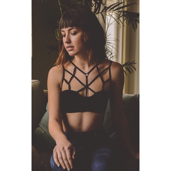 Black Caged Front Bralette One Size - Picture 2 of 3