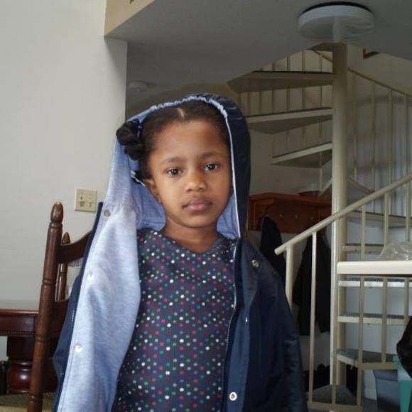 Meet your Posher, Gwen - Picture 1 of 1