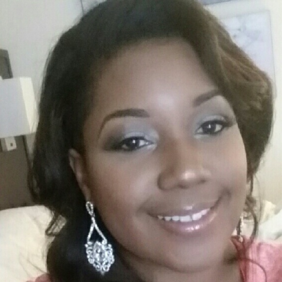 Meet your Posher, Stacey - Picture 1 of 1