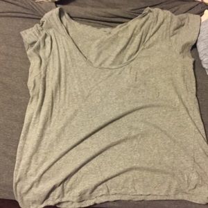 XXL Gap short sleeve gray scoop neck t shirt