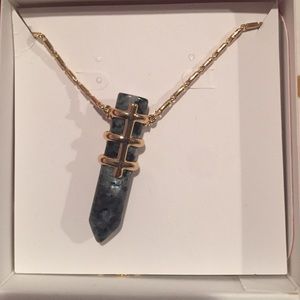 Stella & Dot Legend Pendant