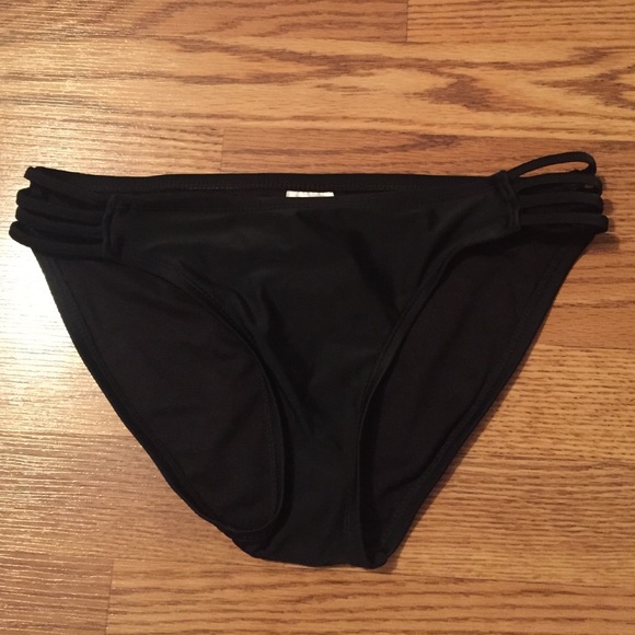 ☀️Black strappy side bikini bottoms