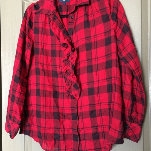 Gap plaid ruffle top