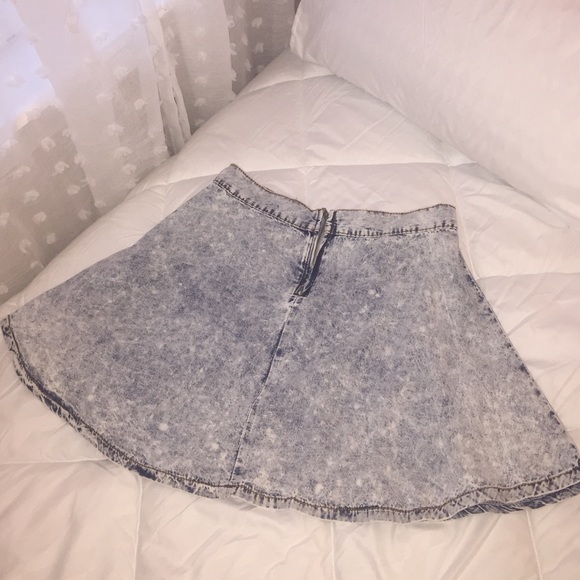 Acid Wash Denim Circle Skirt - Picture 2 of 4