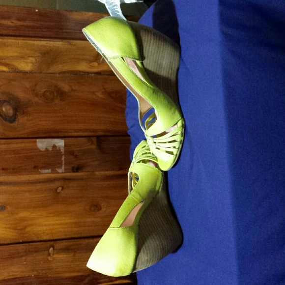 Seychelles lime green wedge heels - Picture 1 of 4