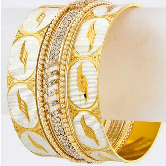 Accent Bangle Set