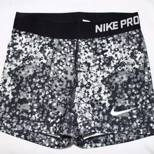Nike Pro 3in Spandex: Black Polka Dot