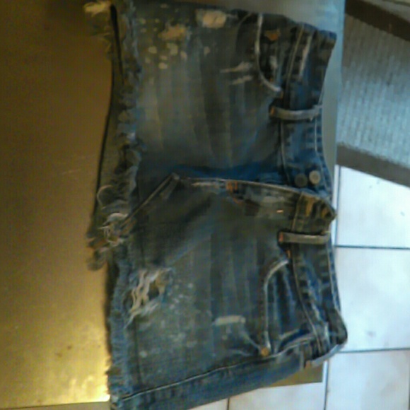 Destressed Hollister skirt