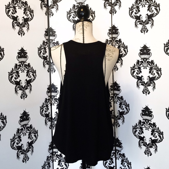 🍀 NWT! 🇺🇸✌🏻️ Gemmed Peace Sign Tank! - Picture 3 of 4