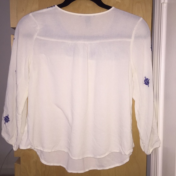 Embroidered blouse - Picture 2 of 2