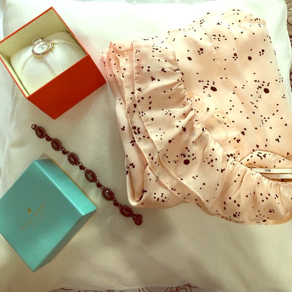 🆕Arrival5⃣0⃣% off One shoulder top 😊very lovely