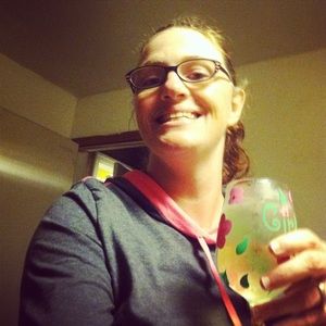 Meet your Posher, Gloria