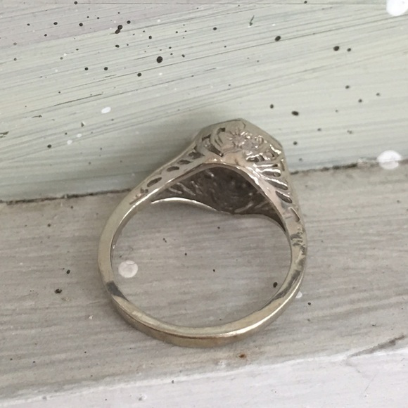 Vintage 14kt WG Diamond Ring - Picture 3 of 4