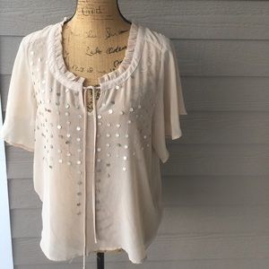 ❗️ being donated tomorrow ❗️ Gently loved top
