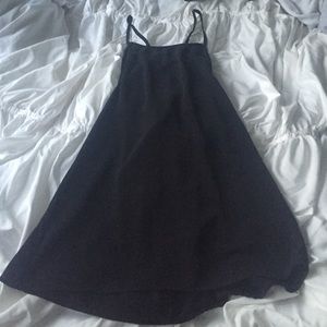 Black zip up strappy open back loose fitting dress