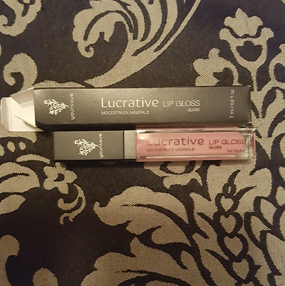 Younique lip gloss loveable