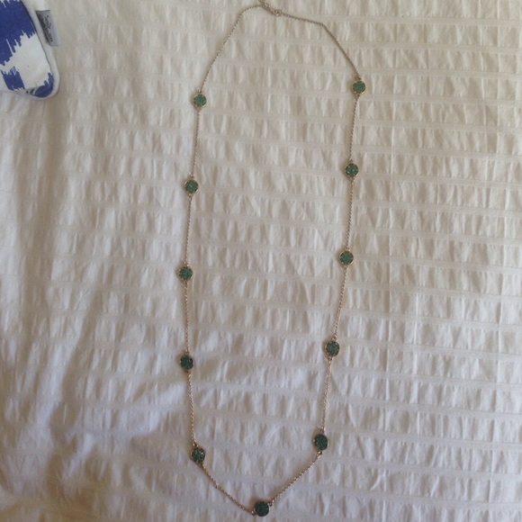 Banana Republic green and gold layer necklace