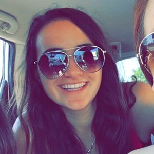 Meet your Posher, Sara