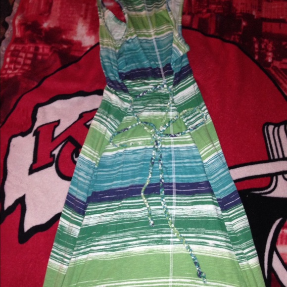 Large maxi dress - Picture 2 of 3