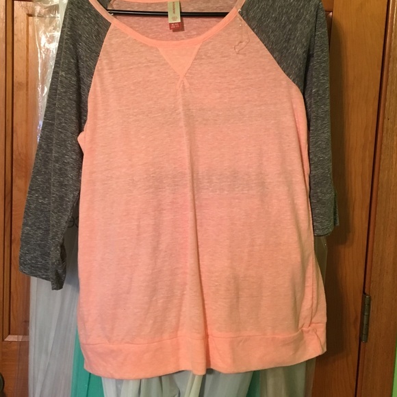 3/4 length coral top