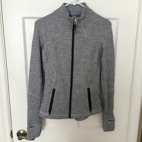 Lululemon define jacket size 6