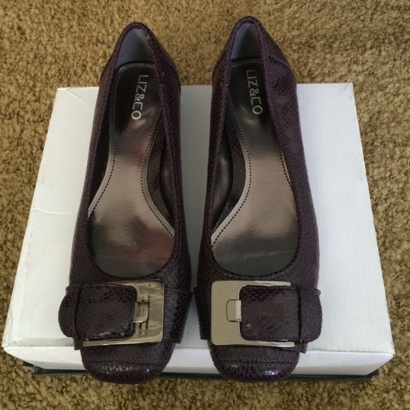 Liz & Co purple flats