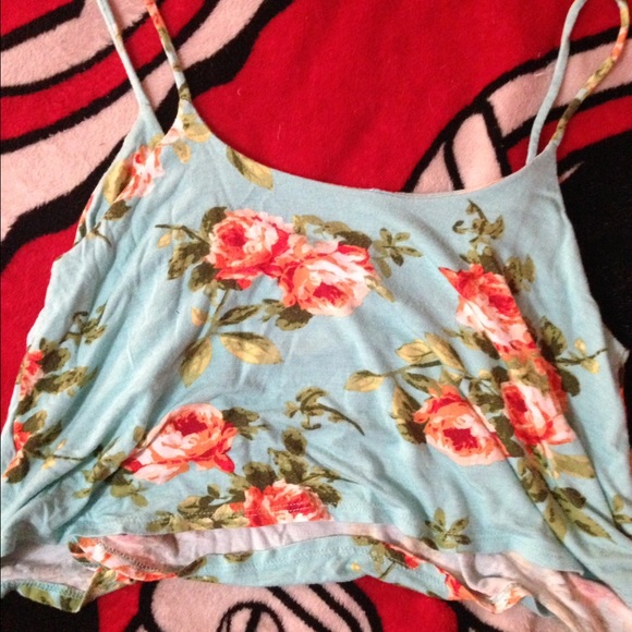 Blue floral crop top. - Picture 2 of 2