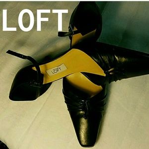 💥Flash Sale 💥EUC LOFT LEATHER BLACK HEELS