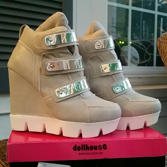 Sneaker wedge