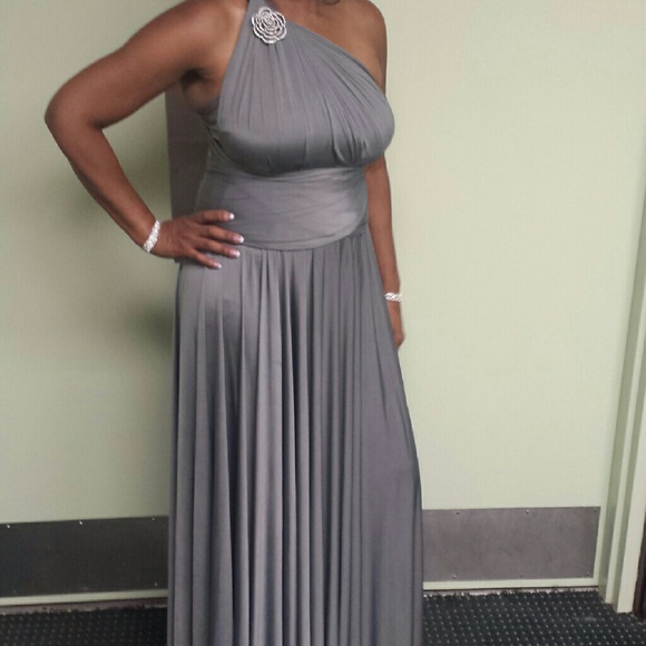 Dress - Picture 1 of 2